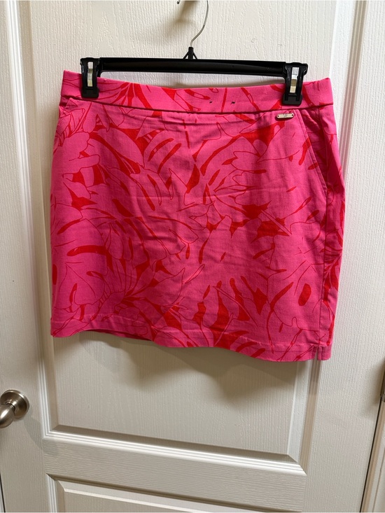 Rafaella Dresses & Skirts - Rafaella Hot Pink with Red Leaf Print Skort